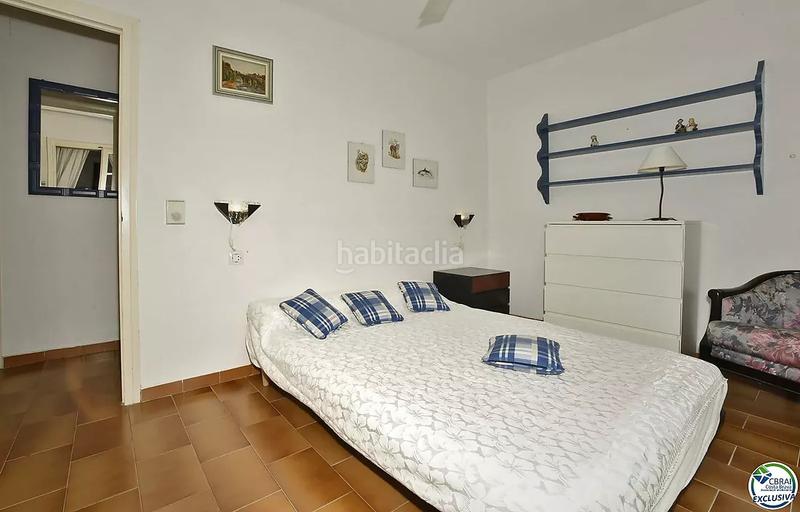Foto 488dfc21-7e60-428f-b694-7beafcd3cc94. Casa  de pescador en el sector salins en venta con amarre de 12,5 x 4 m para velero, en Empuriabrava