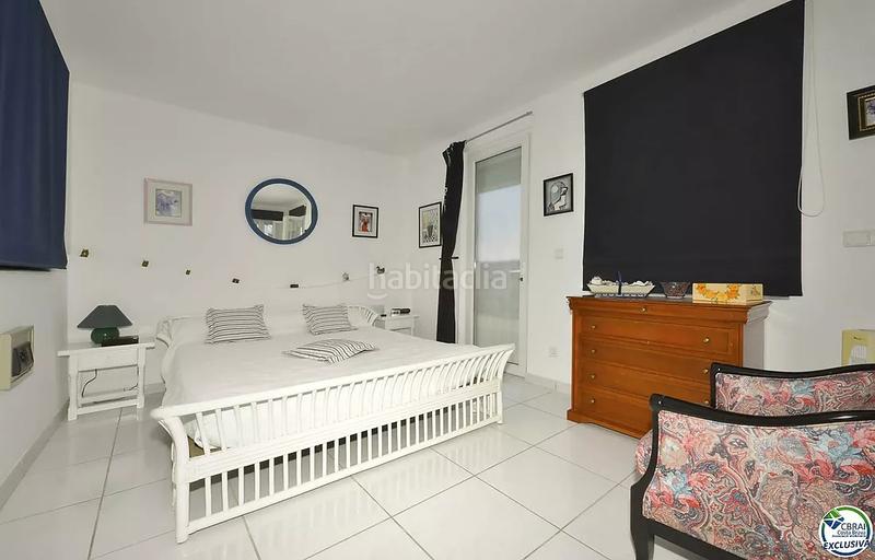 Foto 69fe1733-fc0a-4453-9ba5-321b4e39caaa. Casa  de pescador en el sector salins en venta con amarre de 12,5 x 4 m para velero, en Empuriabrava
