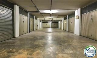 Autoparkplatz in Nord. Garaje subterráneo en venta en mas mates, roses