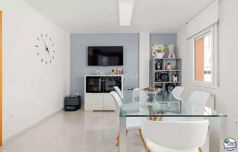 Foto 6b8ca97d-7983-4318-9256-4ff8c4b7b308. Casa  con piscina en puigmal, 4 habitaciones, y ubicación ideal. en Empuriabrava