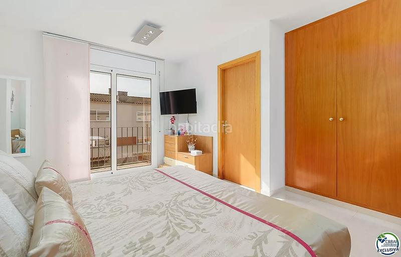 Foto ff21eb24-08b2-400c-8a99-6586932c9817. Casa  con piscina en puigmal, 4 habitaciones, y ubicación ideal. en Empuriabrava