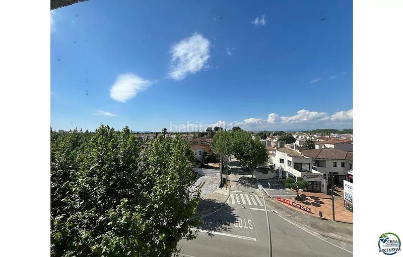 Foto 5a52c135-f5d8-4379-bb5a-f8f854672282. Piso atico en venta 2 habitaciones gran terraza y parking subterraneo. en Empuriabrava