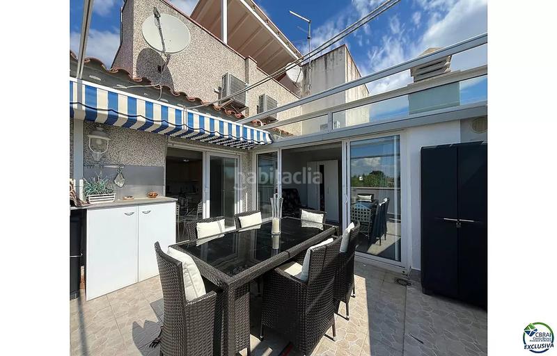 Foto 86b20cab-ff85-4e03-931b-b0b9a4231572. Piso atico en venta 2 habitaciones gran terraza y parking subterraneo. en Empuriabrava