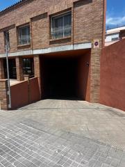 Aparcament cotxe a Poble Nou-Olivar Gran. Plaza de parking y trastero en venta. aprovecha esta oportunidad