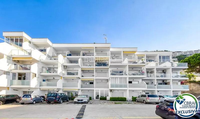 Foto 6c418756-a200-4e08-b72f-3c4df63d603b. Piso apartamento reformado con vistas al mar y licencia turística en Roses