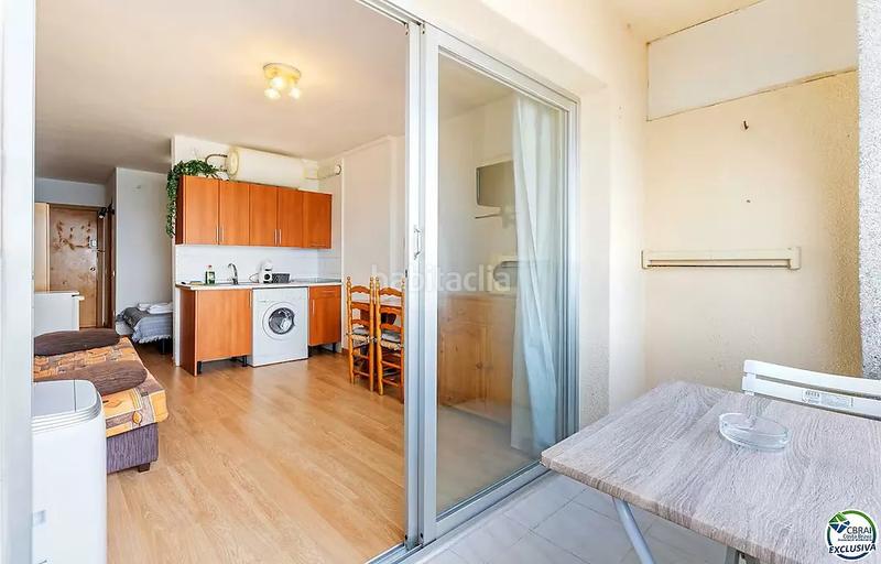 Foto 92687dcd-e1ab-4321-85f2-dd71f35232d8. Estudio  en planta 17 con terraza y espectaculares vistas al mar , costa brava en Empuriabrava