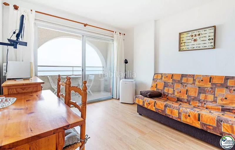 Foto a3e52839-f932-4263-92a0-ee2fe9a96841. Estudio  en planta 17 con terraza y espectaculares vistas al mar , costa brava en Empuriabrava