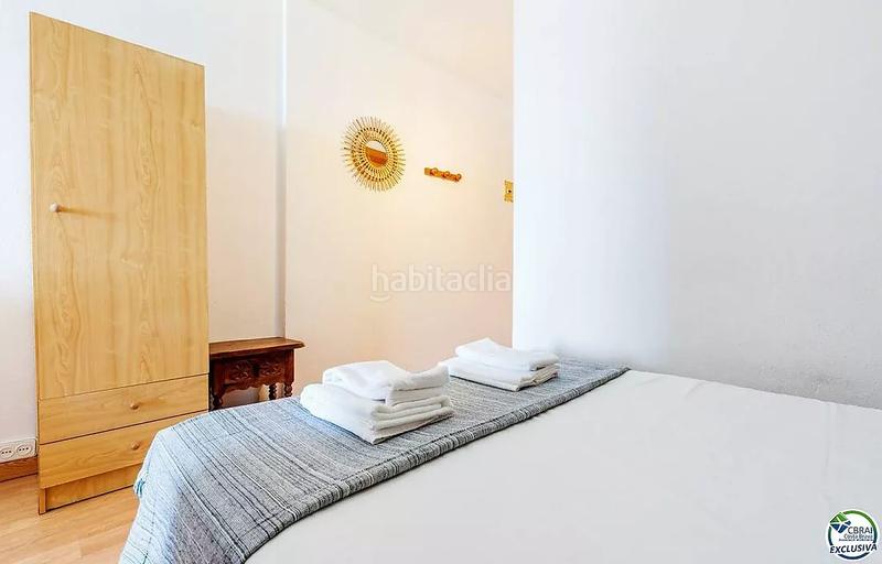 Foto d644c8f6-7e73-4c87-ab8d-a6ee7c8e75e7. Estudio  en planta 17 con terraza y espectaculares vistas al mar , costa brava en Empuriabrava