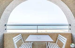 Studio à Muga - Gran Reserva - Badia. Estudio en planta 17 con terraza y espectaculares vistas al mar