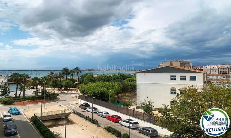 Foto 585043e0-fa84-452e-9c6d-064798761d00. Piso amplio piso en venta a 100 metros del mar en Roses