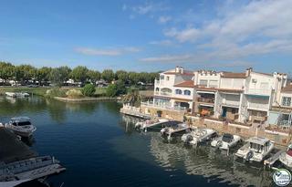 Appartamento in Alberes. Bonito piso renovado  en empuriabrava alberes con licencia turis