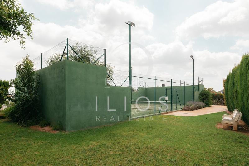 Foto 592fdbe5-592a-4e25-b38b-f4fb61cf60af. Casa aparellada amb xemeneia calefacció aparcament piscina a Bétera