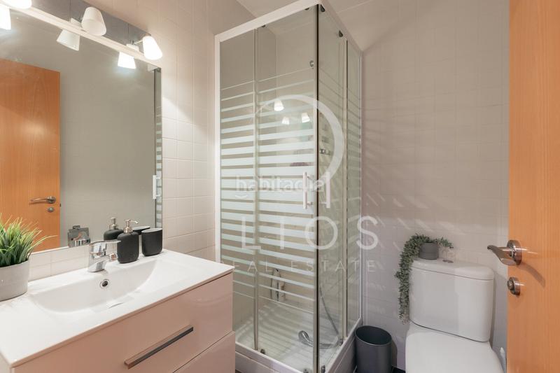 Foto 6862111a-febe-493b-a33f-e20022fa06cc. Casa aparellada amb xemeneia calefacció aparcament piscina a Bétera