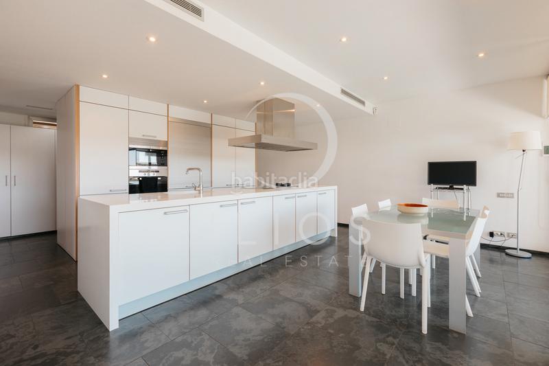 Foto 22e9a9fa-6db8-4cf6-a88b-5d8568025ecb. Chalet exclusiva villa en venta con diseño contemporáneo y máxima privacidad en Godella