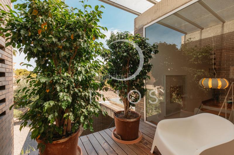 Foto 3d14585a-e646-47c2-89a4-efd802b675ab. Chalet exclusiva villa en venta con diseño contemporáneo y máxima privacidad en Godella