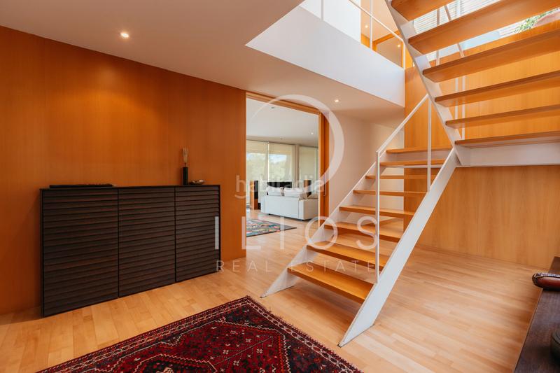Foto 5cdf3e22-7d57-4469-9614-d476bfabf363. Chalet exclusiva villa en venta con diseño contemporáneo y máxima privacidad en Godella