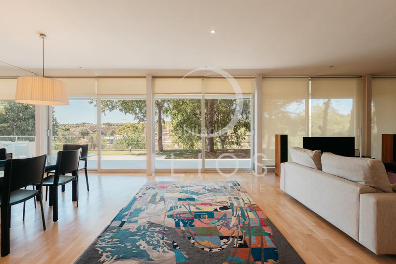Foto ac2ab635-993b-4aec-83cd-7911fb4a931d. Chalet exclusiva villa en venta con diseño contemporáneo y máxima privacidad en Godella