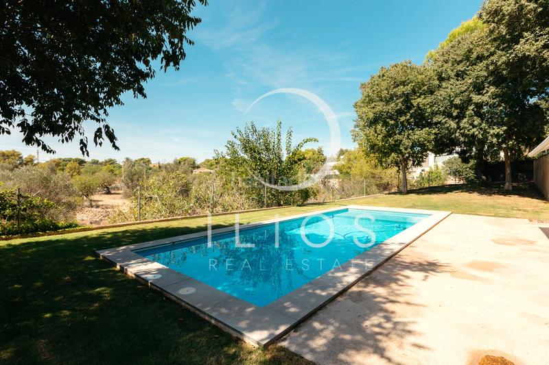 Foto f4b4069a-d762-4796-82c4-3e7af886e6fc. Chalet exclusiva villa en venta con diseño contemporáneo y máxima privacidad en Godella
