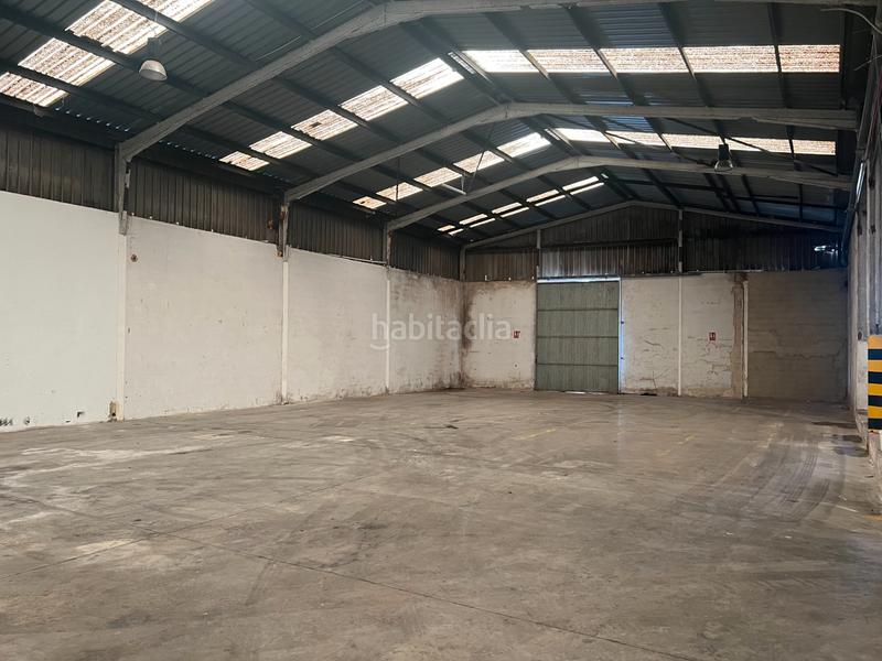 Foto b075ffd6-8d83-4f27-a64e-3d79d43bd7ad. Nave industrial en Rafelbunyol