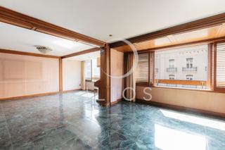 Pis  Carrer de coln. Exclusiva vivienda en la calle coln