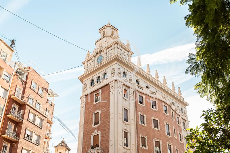 Foto 28e5e568-d1b7-4abd-90d8-daf05bc342bb. Local comercial en Russafa Valencia