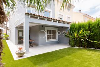 Casa aparellada  Camarena plaza ii