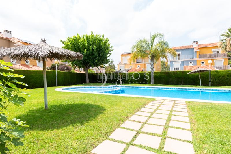 Foto 582c9297-bee7-450a-b525-5f5a6c1ea9ec. Casa aparellada amb xemeneia calefacció aparcament piscina a Bétera