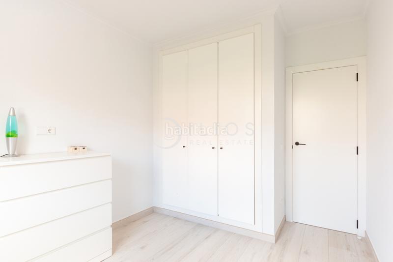 Foto c8c09429-5e05-47f3-bae0-129ddbeae052. Doppelhaus mit kamin heizung parking pool in Mas Camarena Bétera