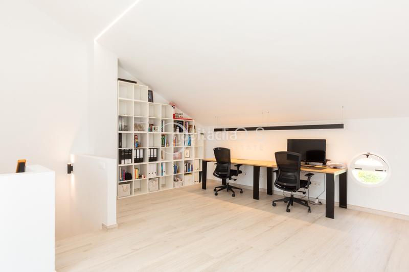 Foto 5ed2e71d-299f-4604-952d-3e535fd720a8. Towny house with fireplace heating parking pool in Bétera