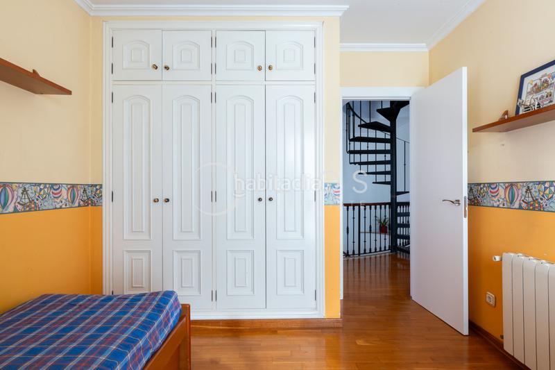 Foto 04d8f327-1ff4-44a6-87b6-38df613a03cc. Casa con camino riscaldamento parcheggio in Casas Verdes - Ermita Godella