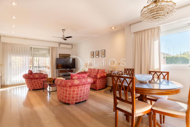 Foto c31f7152-f4fd-4a32-8788-96285fc9f1fa. Casa con camino riscaldamento parcheggio in Casas Verdes - Ermita Godella