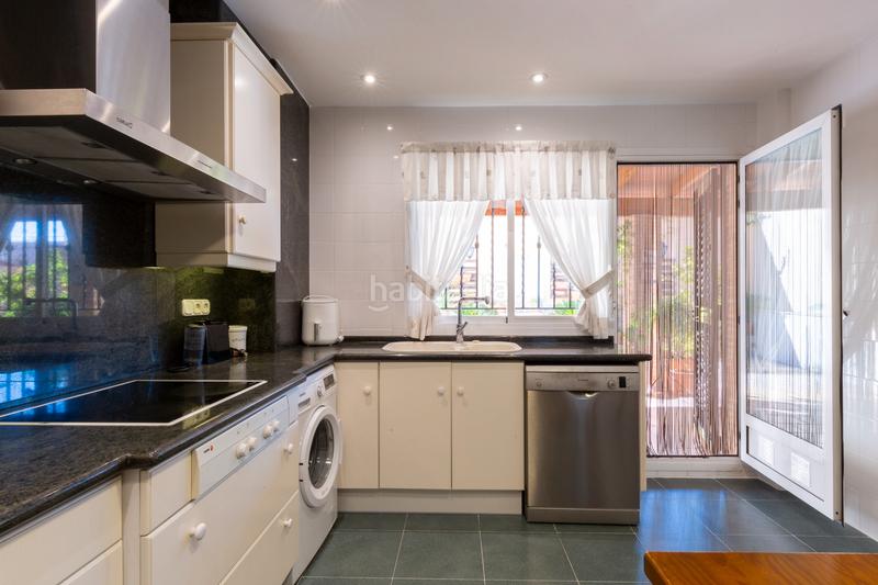 Foto dfb65bad-1d4c-4423-a4b4-f8858c2380b5. Casa con camino riscaldamento parcheggio in Casas Verdes - Ermita Godella