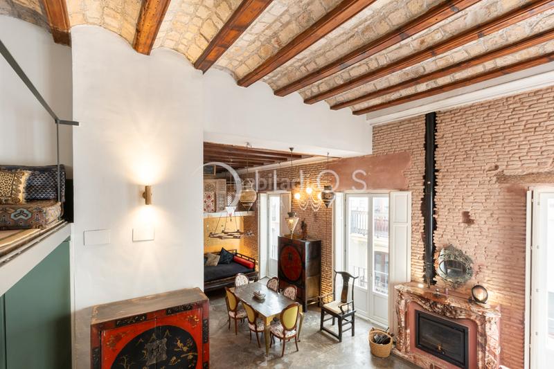 Foto 0a7cd748-1401-420f-af20-12fdd80acbae. Flat with fireplace heating in La Seu Valencia