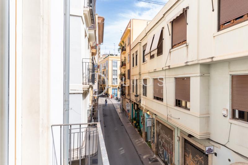 Foto 44e22577-6a35-42c2-b8b7-fe27929e2679. Flat with fireplace heating in La Seu Valencia