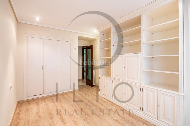 Foto 2ddd9b90-9368-4285-a6f4-2f1c93a3cd62. Miete etagenwohnung mit heizung in Gran Via Valencia