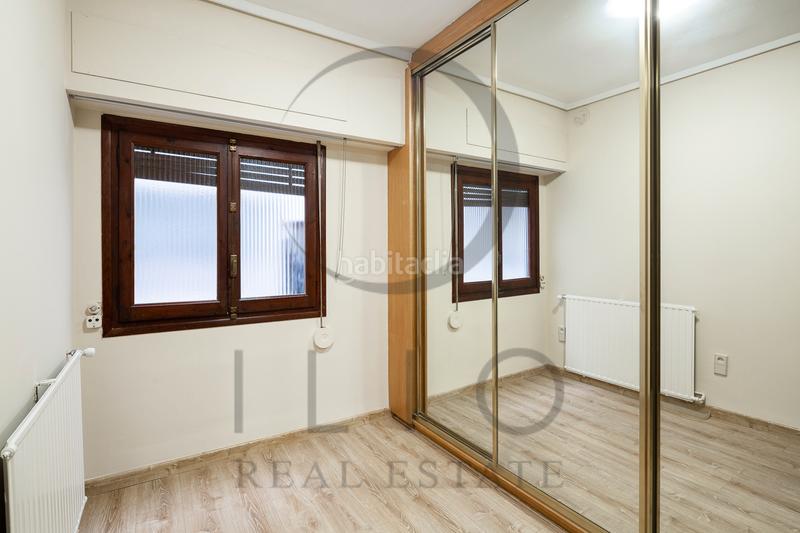 Foto 4caef0d4-4b05-4c1d-9a06-5de9f1cc01b6. Miete etagenwohnung mit heizung in Gran Via Valencia