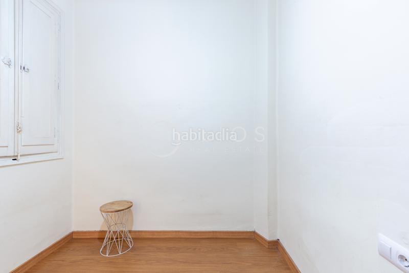 Foto 9a54e1c0-9006-4f79-aa0a-7ce9551a31ab. Piso en Russafa Valencia