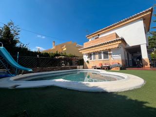 Chalet in La Cañada