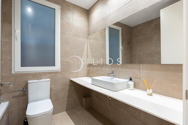 Foto c27c0df9-7330-459d-a3b8-276321a5ebc5. Rent flat with heating in Russafa Valencia