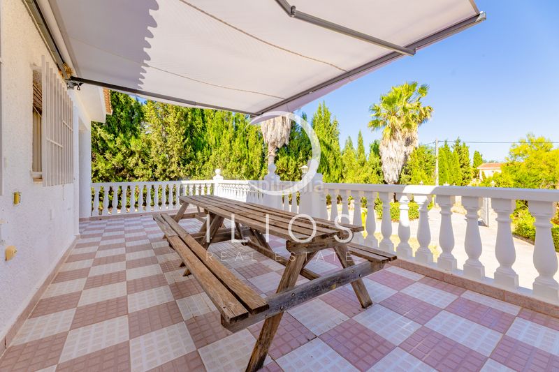 Foto bc3d1516-3651-4a28-906d-21856788fcb8. Xalet amb aparcament piscina a Vilamarxant