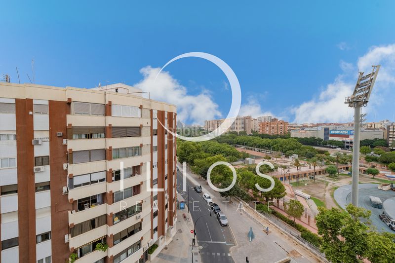 Foto b28b3be2-2e6b-4d23-835d-f8b4241e574c. Àtic amb aparcament a La Petxina Valencia