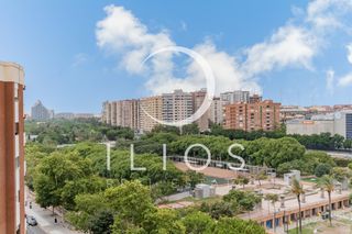 Ático  Carrer de terol. Impresionante ático dúplex con vistas al rio del turia y más de