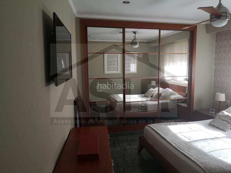 Foto d18bdbeb-1193-43d6-a91f-d285c8d17917. Haus mit parking in Sants Patrons Alzira