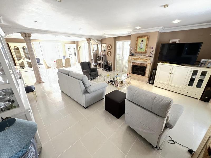 Foto 1257962c-ab44-47ee-ac9b-d5a1e2af71af. Xalet amb aparcament piscina a El Marenyet Cullera