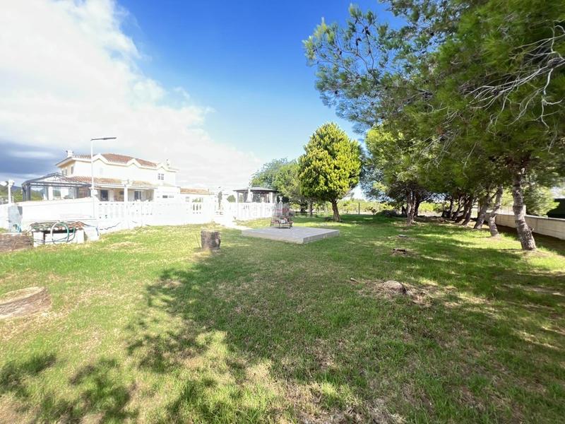 Foto 1b7231eb-567a-4f8a-84d1-65f904a79d06. Xalet amb aparcament piscina a El Marenyet Cullera