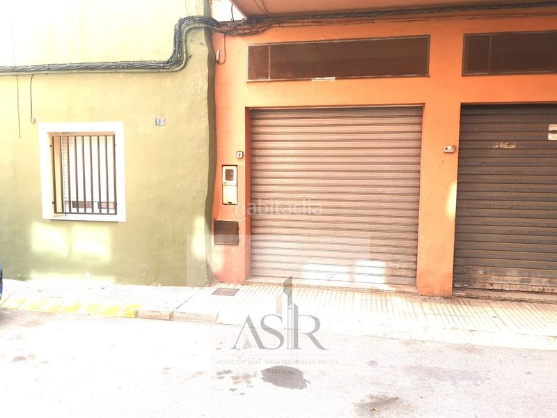 Foto 1d729965-3df4-4e7a-8238-22ec36efcf12. Aparcament cotxe a Caputxins Alzira