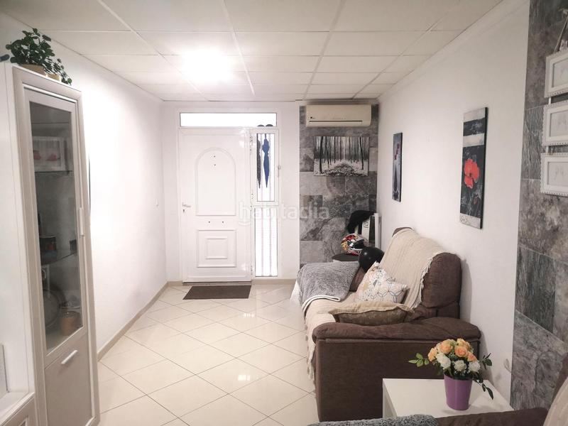 Foto c32d7ae8-f1c3-47db-aabe-db3b0a1ce286. Casa adossada a dr. leopold serra 12 a Caputxins Alzira