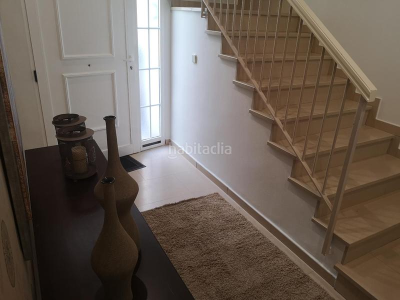 Foto 01c01e58-dbdd-42e1-a8c8-46adf0254d83. Casa adossada a Sants Patrons Alzira