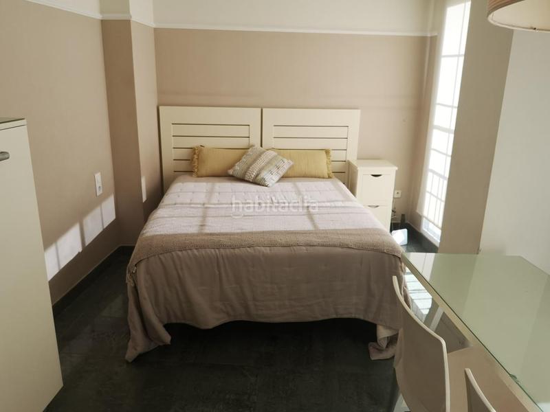 Foto 1ac6714a-b369-4306-9b3e-df4b02b17a3d. Casa adossada a Sants Patrons Alzira