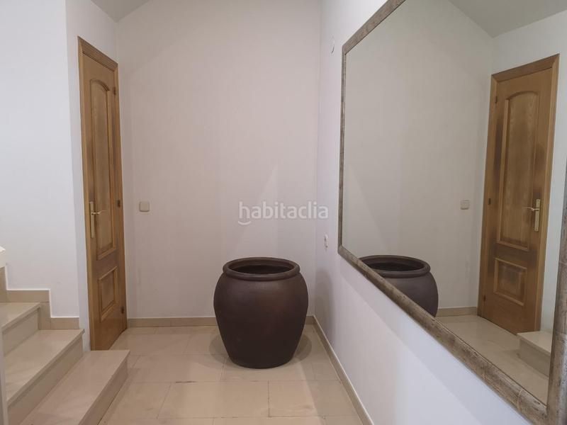 Foto 2fe4c91c-70d3-4d91-8a79-9f74f00b3ab4. Casa adossada a Sants Patrons Alzira